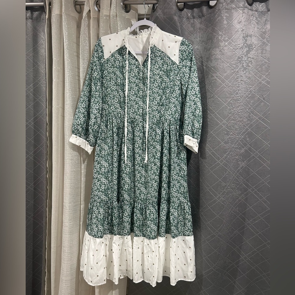 NWT Dainty Jewells Midi Dress